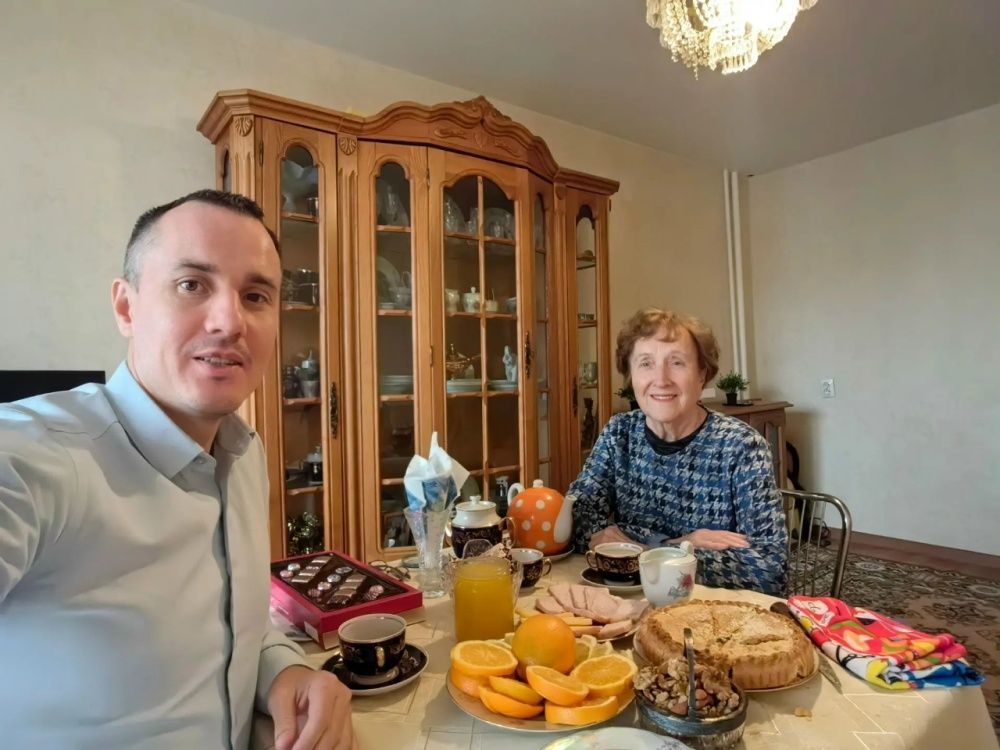С Днём пожилых людей!